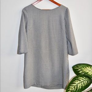 2/$17 - Aritzia Dress